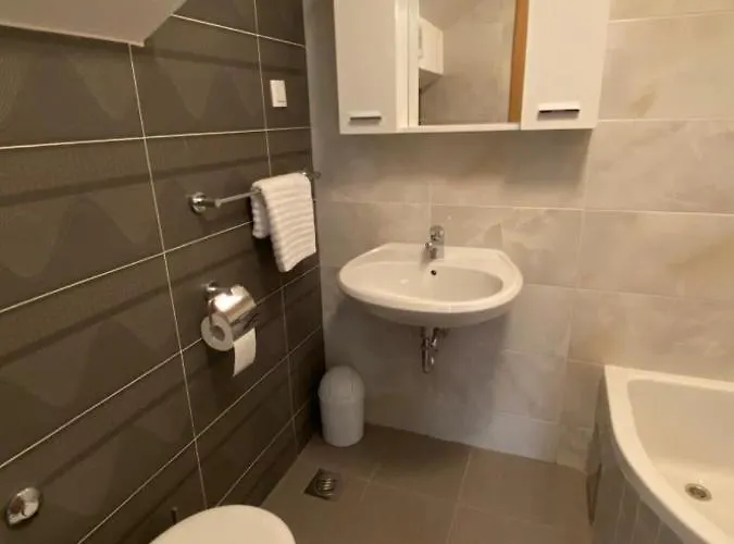 בית הארחה Milea מאקרסקה