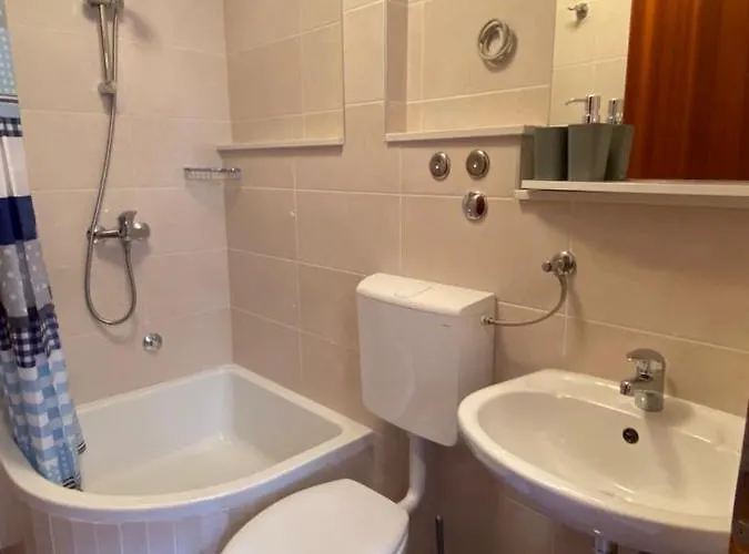 Гостьовий будинок Milea Макарська